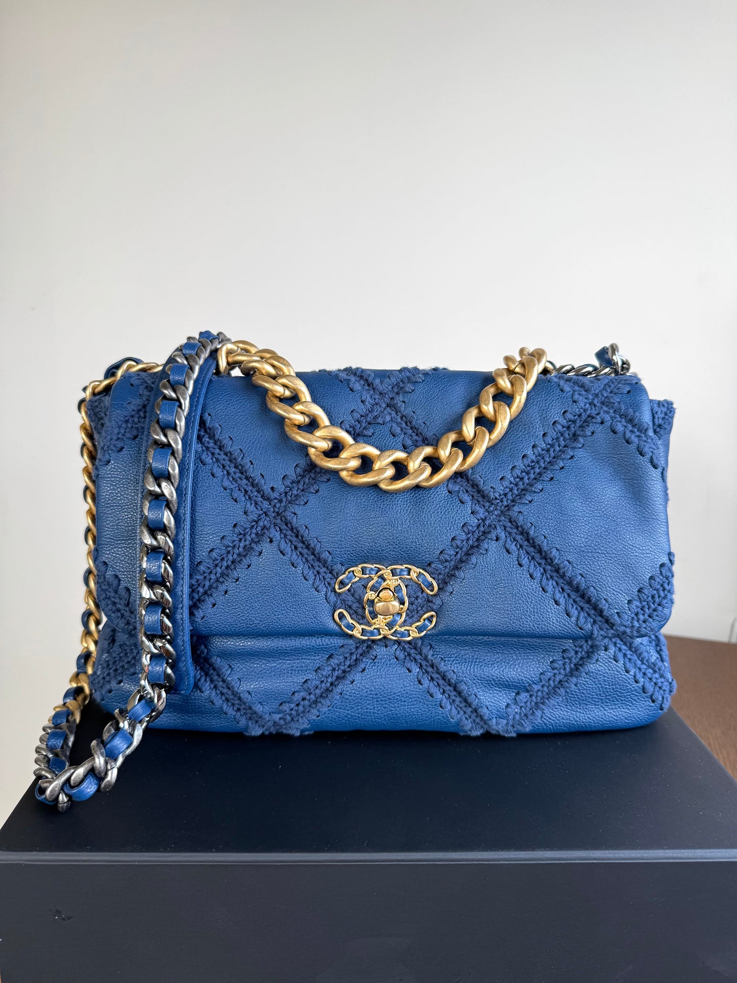 Pre-owned Chanel 19 Large Denim Blue Calfskin Crochet Bag