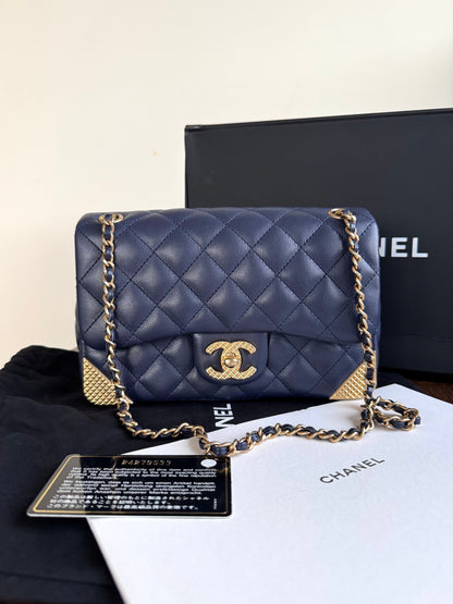 Pre-owned Chanel Rock The Corner Small Navy Leather Flap Bag