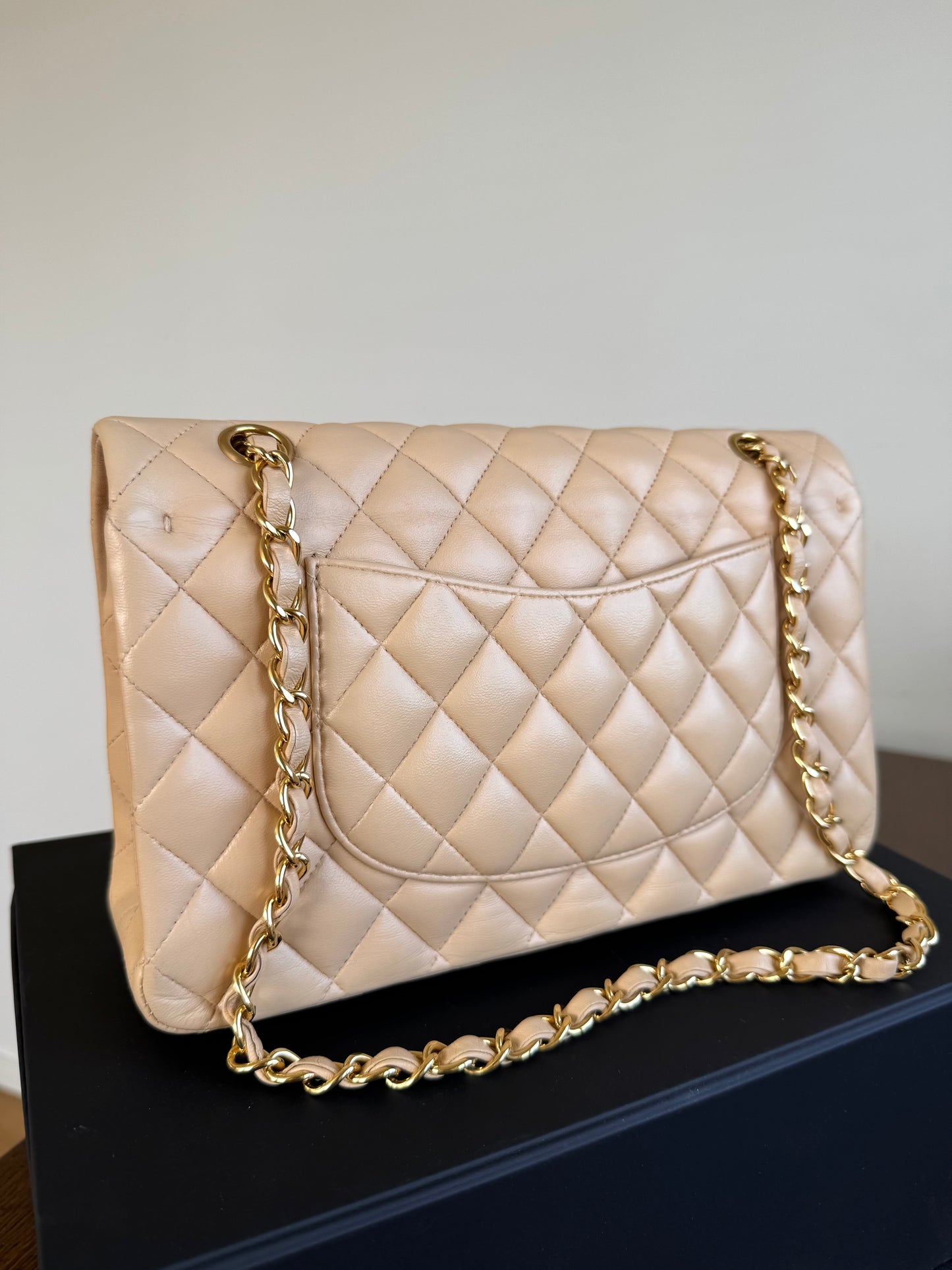 Pre-owned Chanel Timeless Classic Medium Beige Lambskin Flap Bag