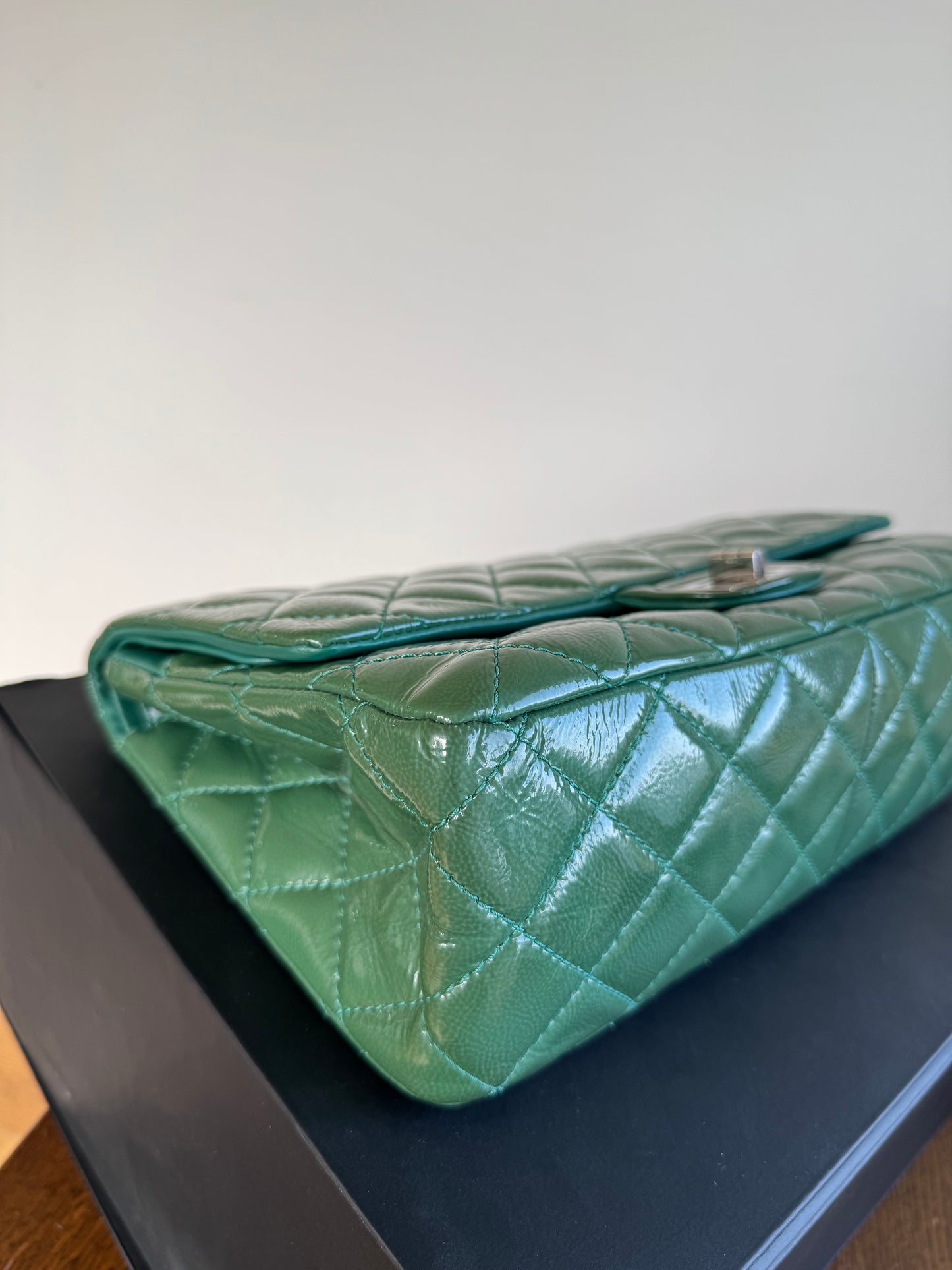 Pre-owned Chanel 2.55 Reissue Maxi 227 Dark Green Patent Leather Flap Bag