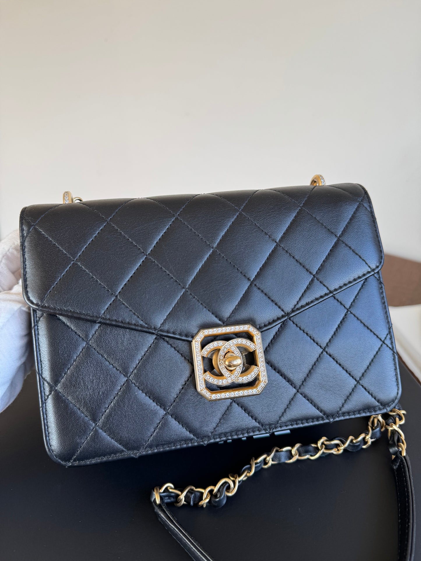 Pre-owned Chanel CC Crystal Geometric Black Lambskin Flap Bag