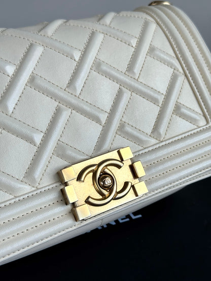Pre-owned Chanel Boy Medium Embossed Cream Leather Bag