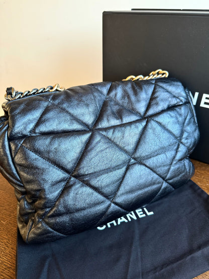 Pre-owned Chanel 19 Maxi Black Lambskin Flap Bag