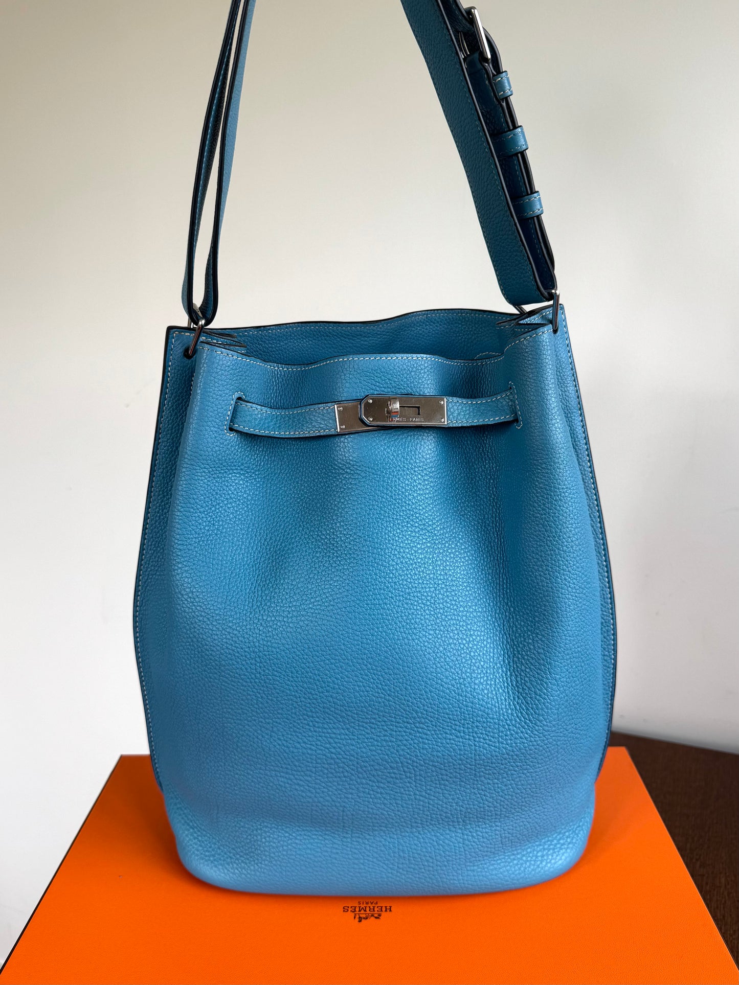 Pre-owned Hermès So Kelly 26 Blue Izmir Togo Shoulder Bag