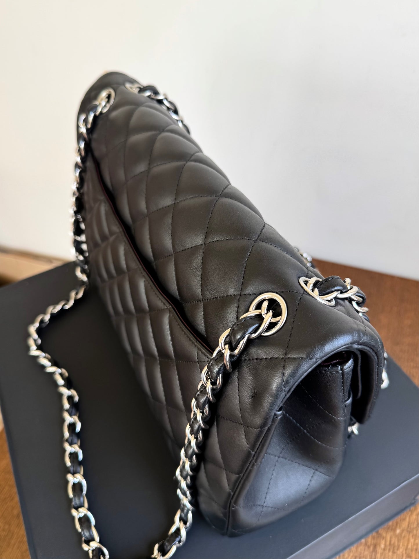 Pre-owned Chanel Timeless Classic Jumbo Black Lambskin Flap Bag