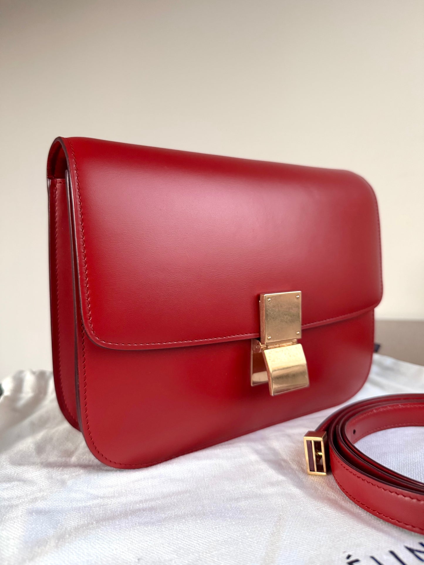 Pre-owned Celine Classic Box Medium Red Leather Bag