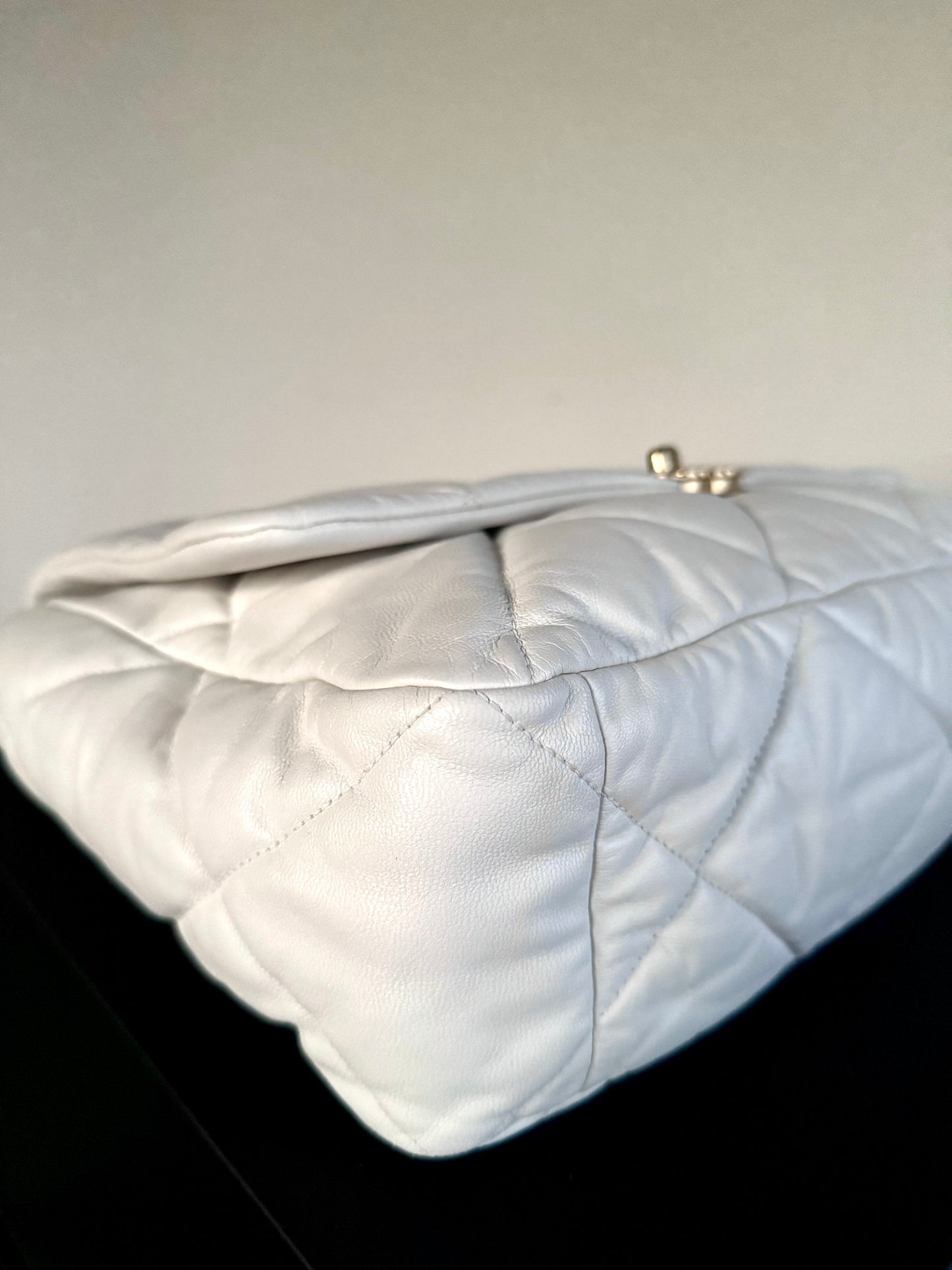 Pre-owned Chanel 19 Maxi White Lambskin Flap Bag