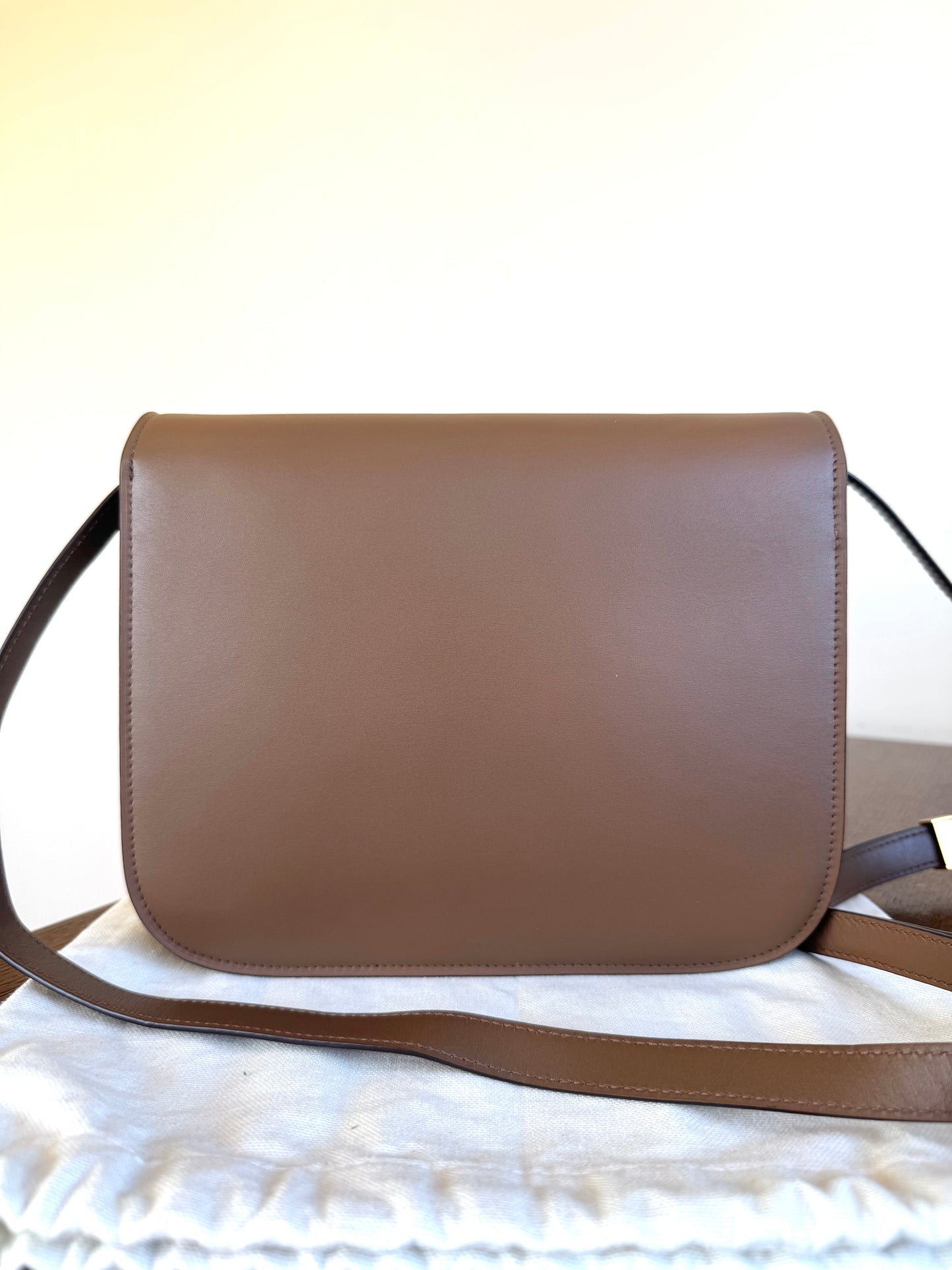 Pre-owned Celine Classic Box Medium Brown Calfskin Bag