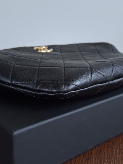 Pre-owned Chanel Black Lambskin Pearl Crown Handle Bag