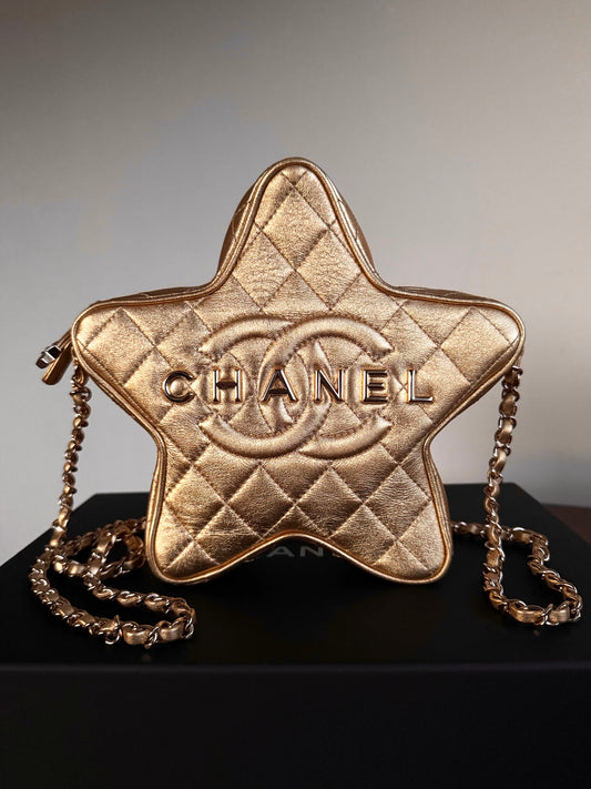 Pre-owned Chanel Walk Of Fame Metallic Gold Leather Bag