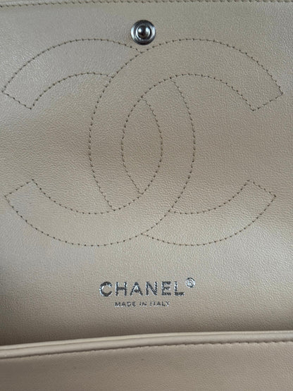 Pre-owned Chanel Timeless Classic Jumbo Beige Lambskin Flap Bag