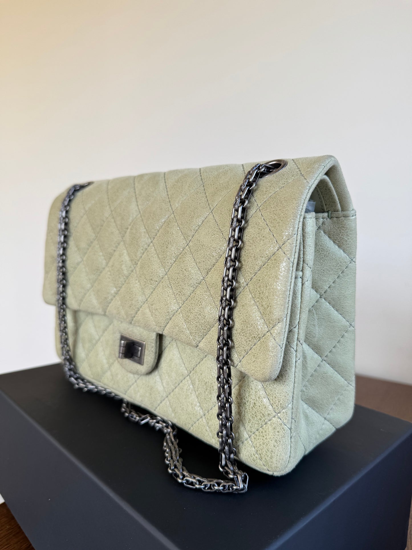Pre-owned Chanel 2.55 Reissue Large 226 Pistachio Green Nubuck Flap Bag