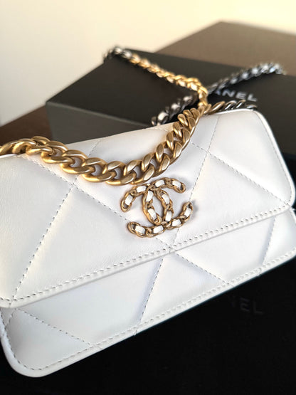 Pre-owned Chanel 19 WOC White Leather Flap Bag