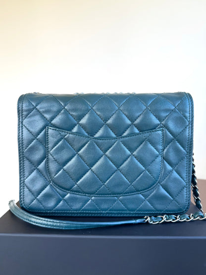 Pre-owned Chanel CC Dark Green Leather Flap Bag