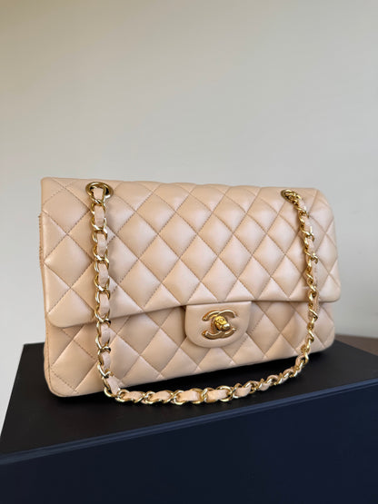 Pre-owned Chanel Timeless Classic Medium Beige Lambskin Flap Bag