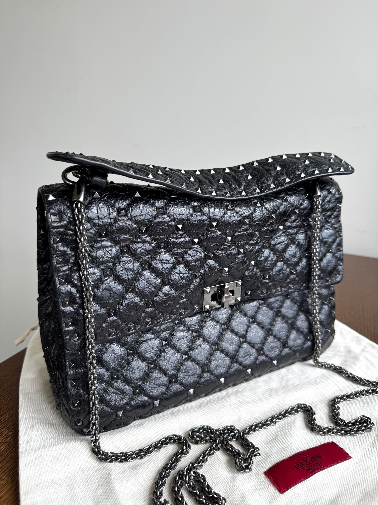 Pre-owned Valentino Garavani Rockstud Spike Large Black Leather Bag