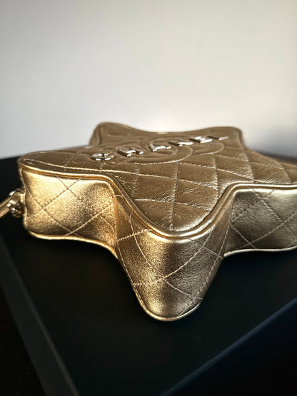 Pre-owned Chanel Walk Of Fame Metallic Gold Leather Bag
