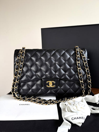 Pre-owned Chanel Timeless Classic Jumbo Black Lambskin Flap Bag