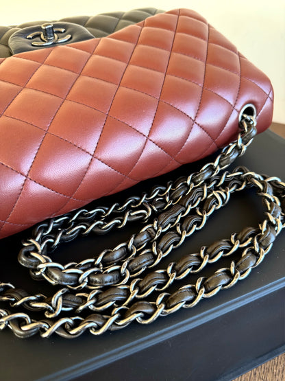 Pre-owned Chanel Timeless Classic Jumbo Tricolor Leather Flap Bag