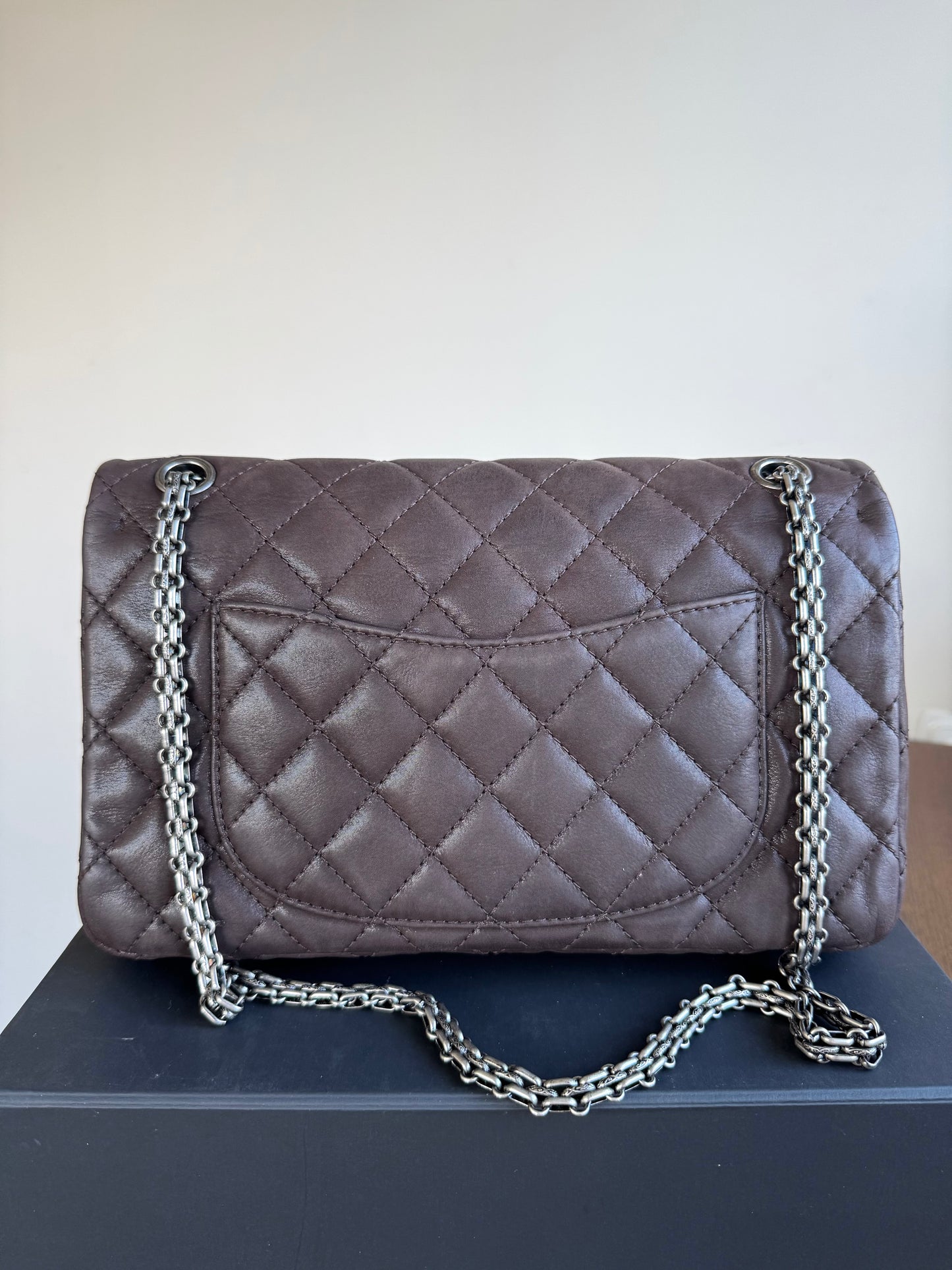 Pre-owned Chanel 2.55 Reissue Large 226 Chocolate Iridescent Leather Flap Bag