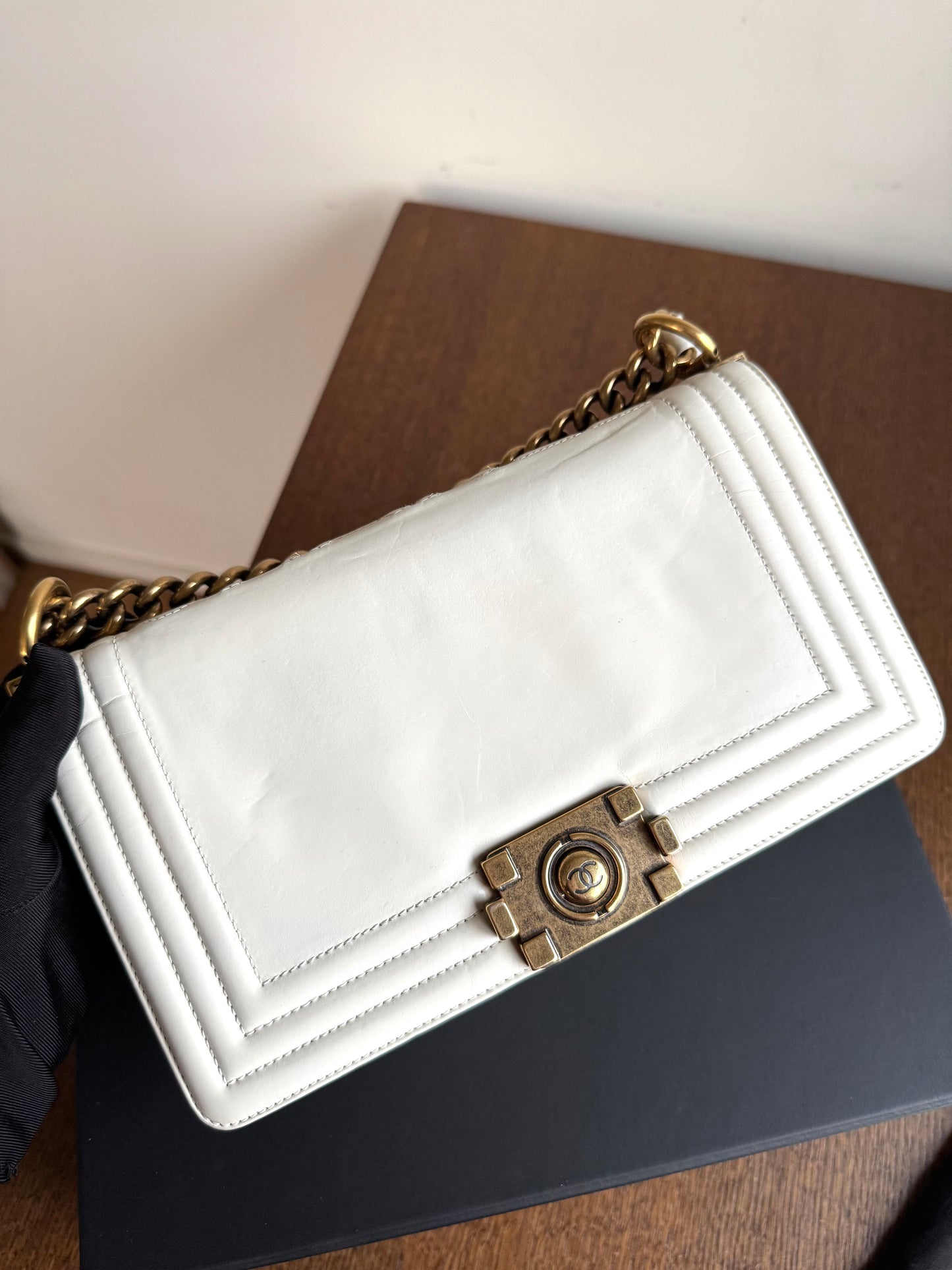 Pre-owned Chanel Boy Medium Original Clasp White Leather Flap Bag