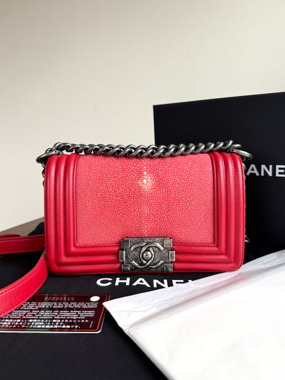 Pre-owned Chanel Boy Small Red Stingray Leather Flap Bag