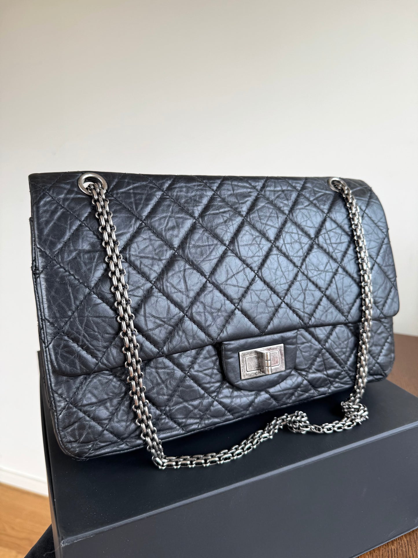 Pre-owned Chanel 2.55 Reissue Maxi 227 Black Calfskin Flap Bag