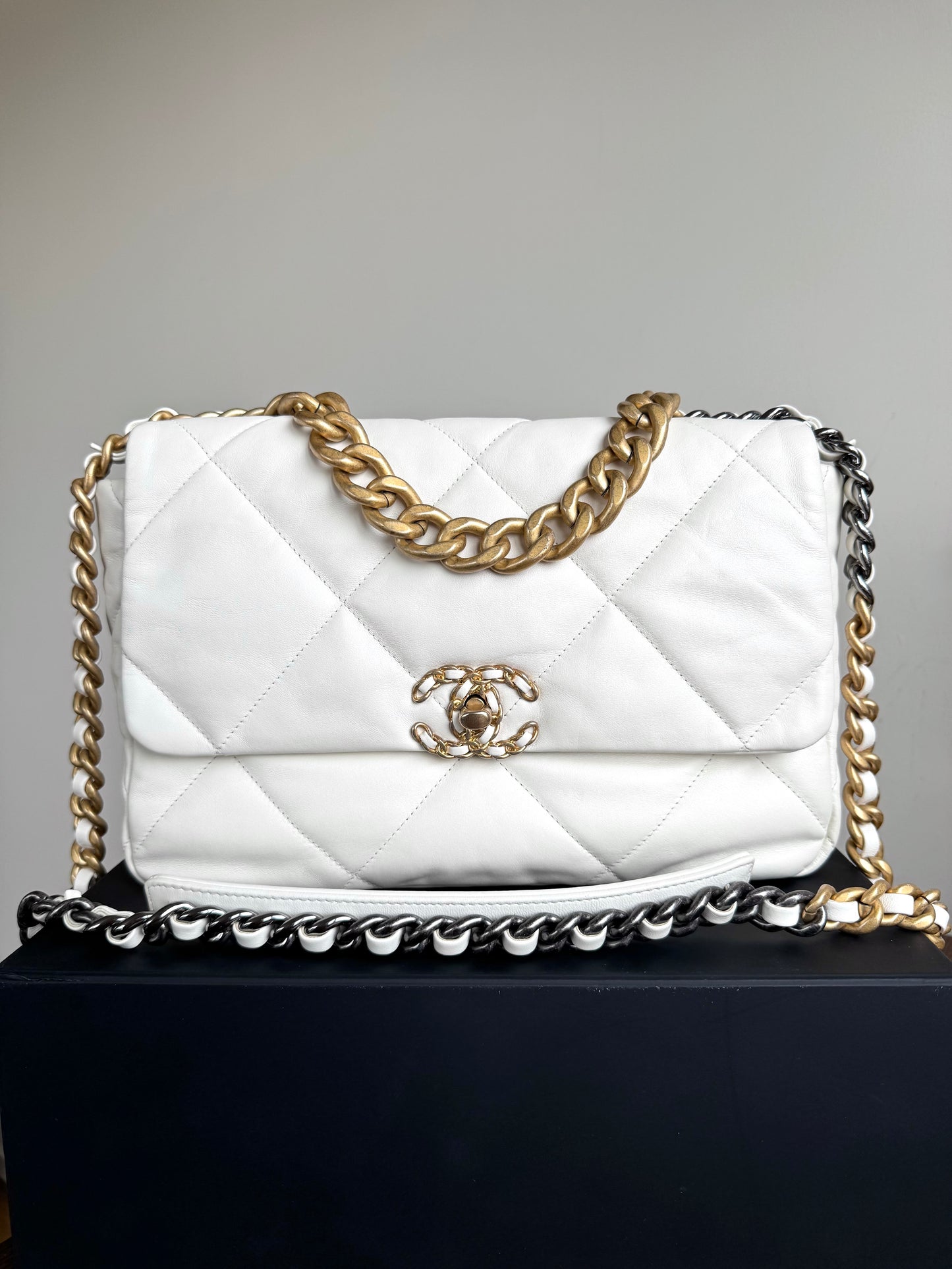 Pre-owned Chanel 19 Large White Lambskin Flap Bag