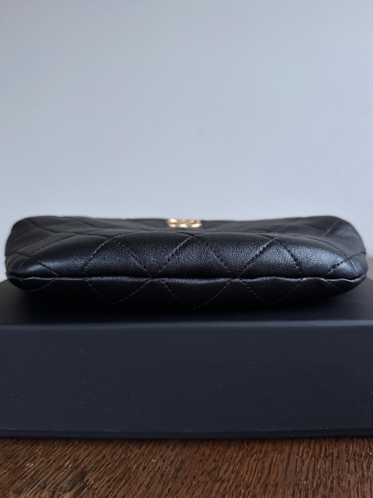 Pre-owned Chanel Black Lambskin Pearl Crown Handle Bag