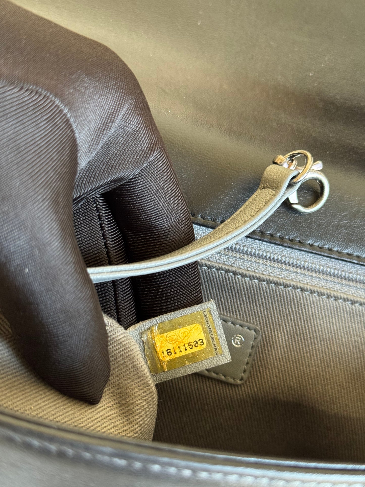 Pre-owned Chanel Boy Maxi Black Leather Flap Bag