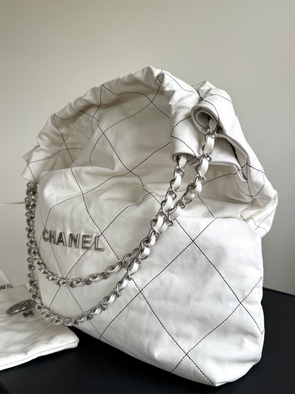 Pre-owned Chanel 22 Large White Leather Tote Bag