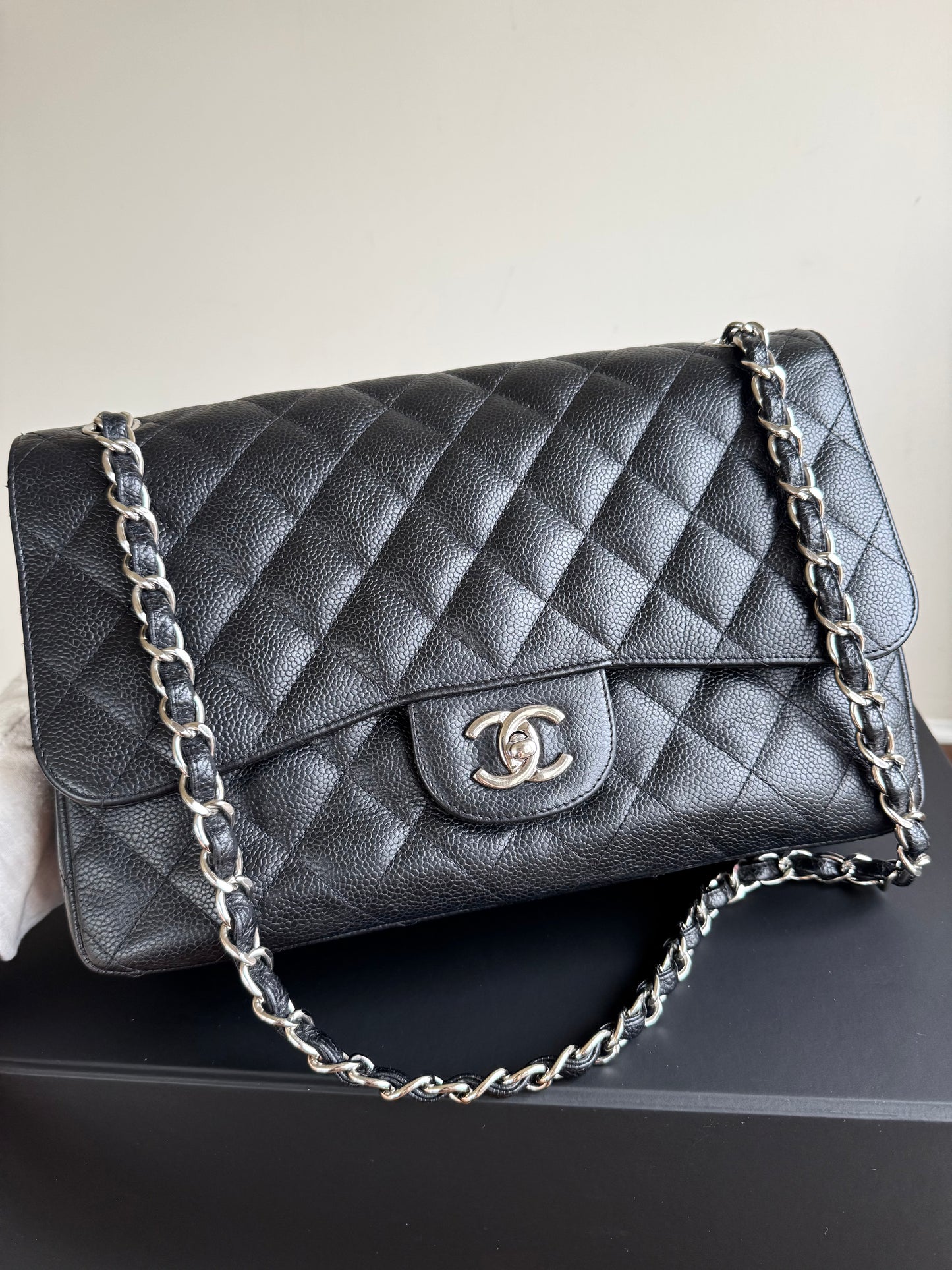 Pre-owned Chanel Timeless Classic Jumbo Black Caviar Flap Bag
