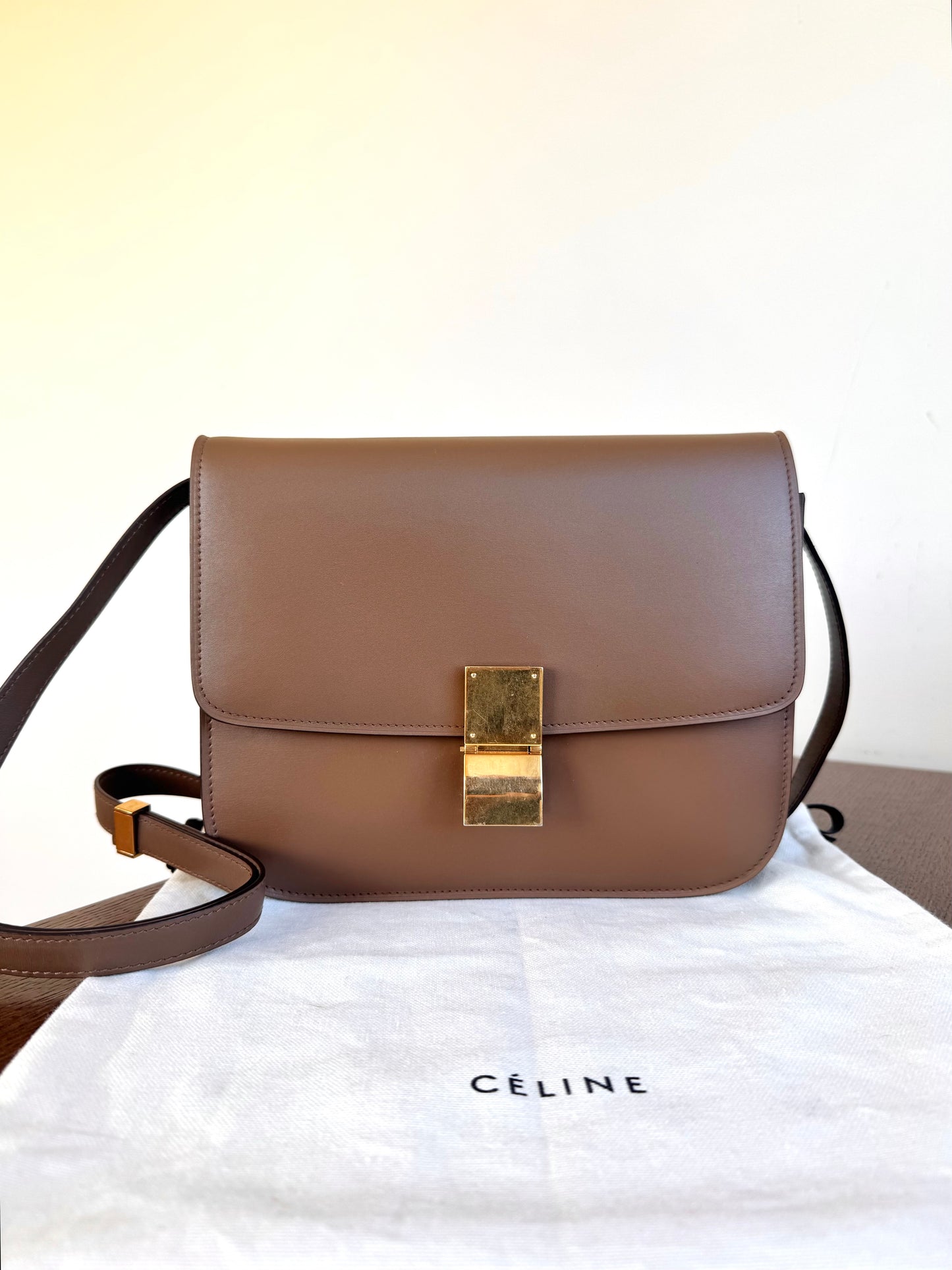 Pre-owned Celine Classic Box Medium Brown Calfskin Bag