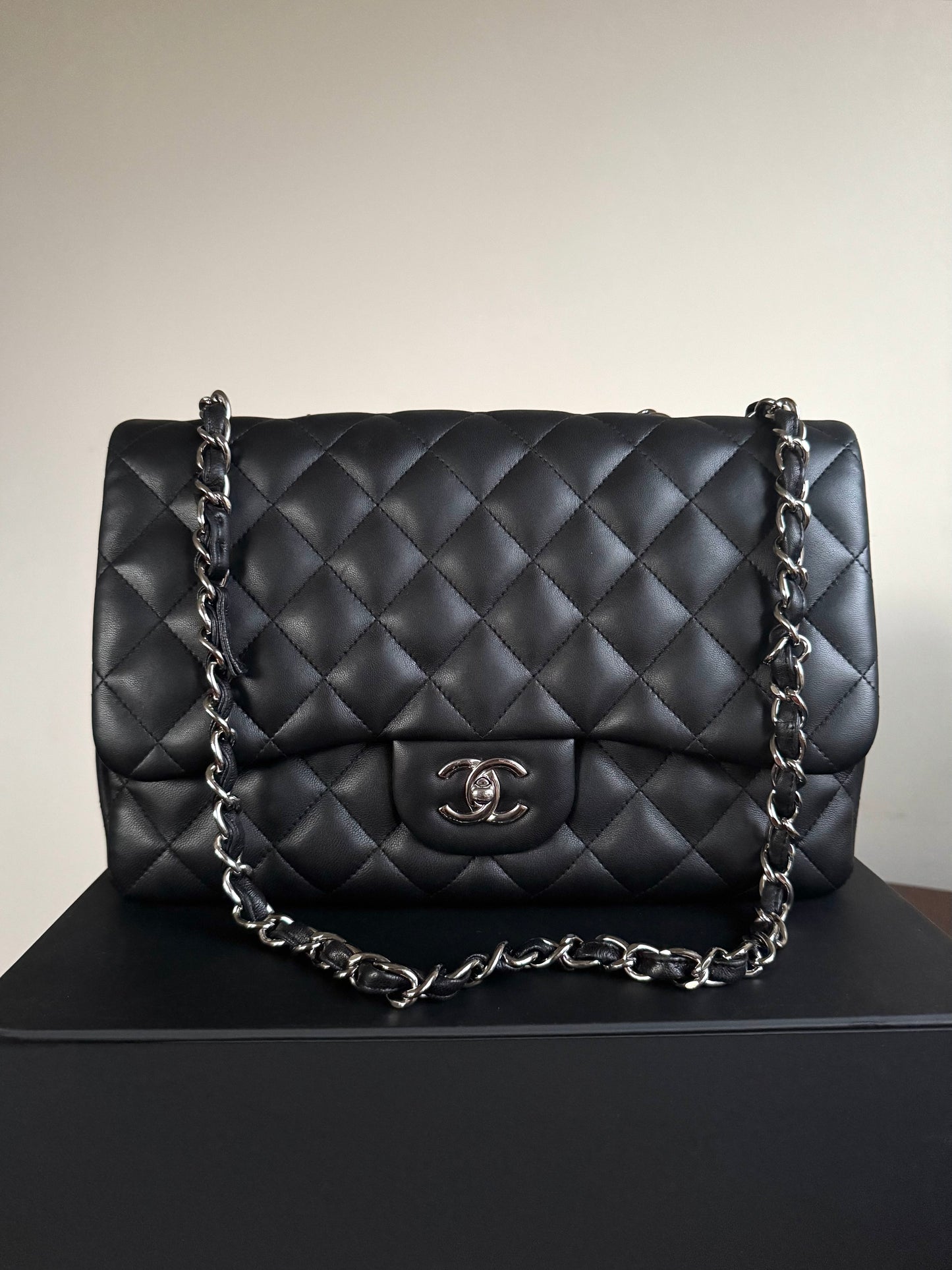 Pre-owned Chanel Timeless Classic Jumbo Black Lambskin Single Flap Bag