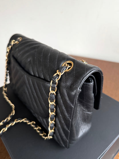 Pre-owned Chanel Timeless Classic Medium V-stitch Black Calfskin Flap Bag
