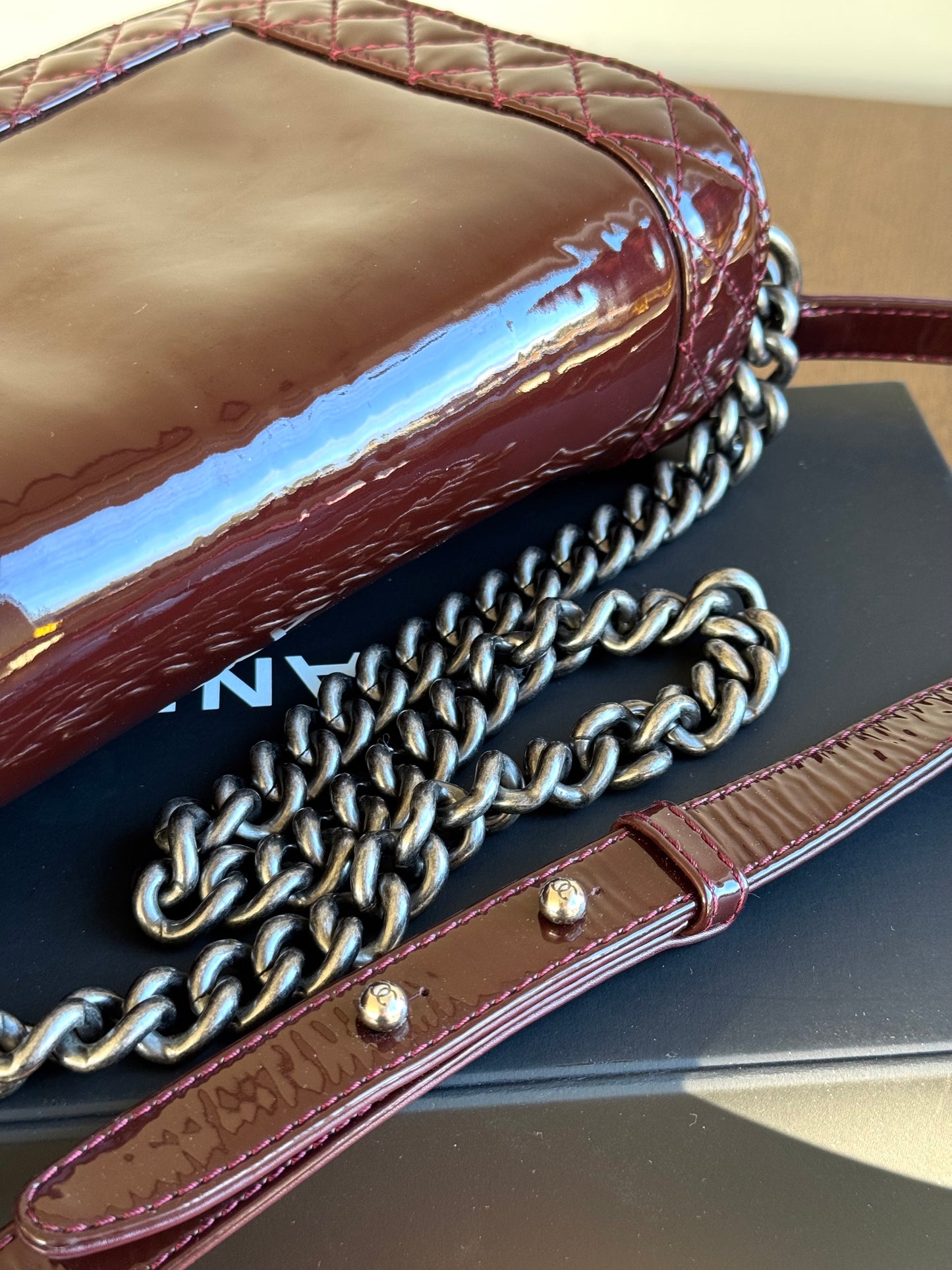 Pre-owned Chanel Boy Medium Burgundy Patent Leather Flap Bag