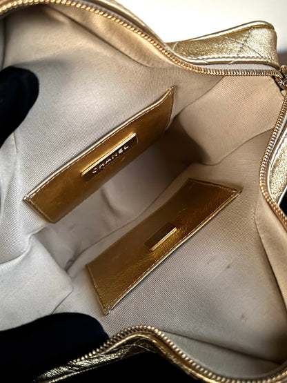 Pre-owned Chanel Walk Of Fame Metallic Gold Leather Bag