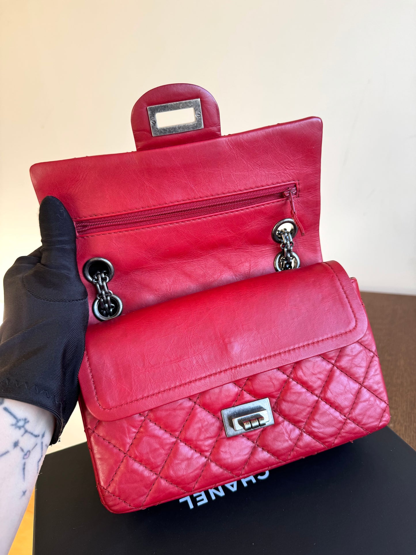 Pre-owned Chanel 2.55 Reissue Small 224 Red Leather Flap Bag