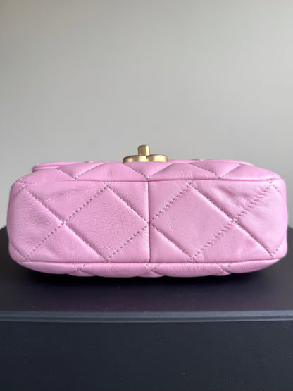 Pre-owned Chanel Matelasse Mini Pink Lambskin Lacquered Chain Flap Bag