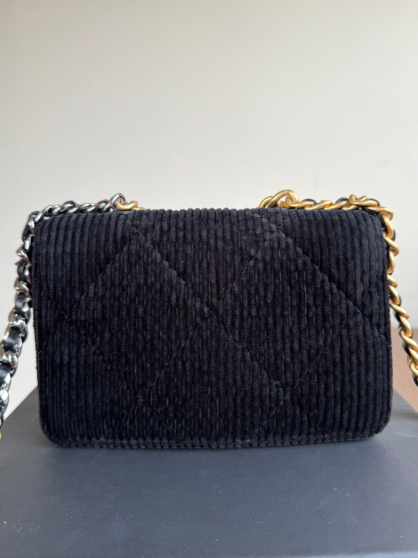 Pre-owned Chanel 19 Wallet On Chain Corduroy Black Bag