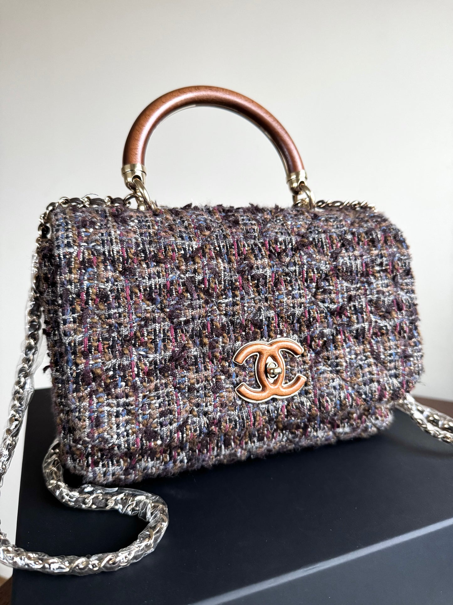 Pre-owned Chanel Knock On Wood Brown Tweed Top Handle Flap Bag