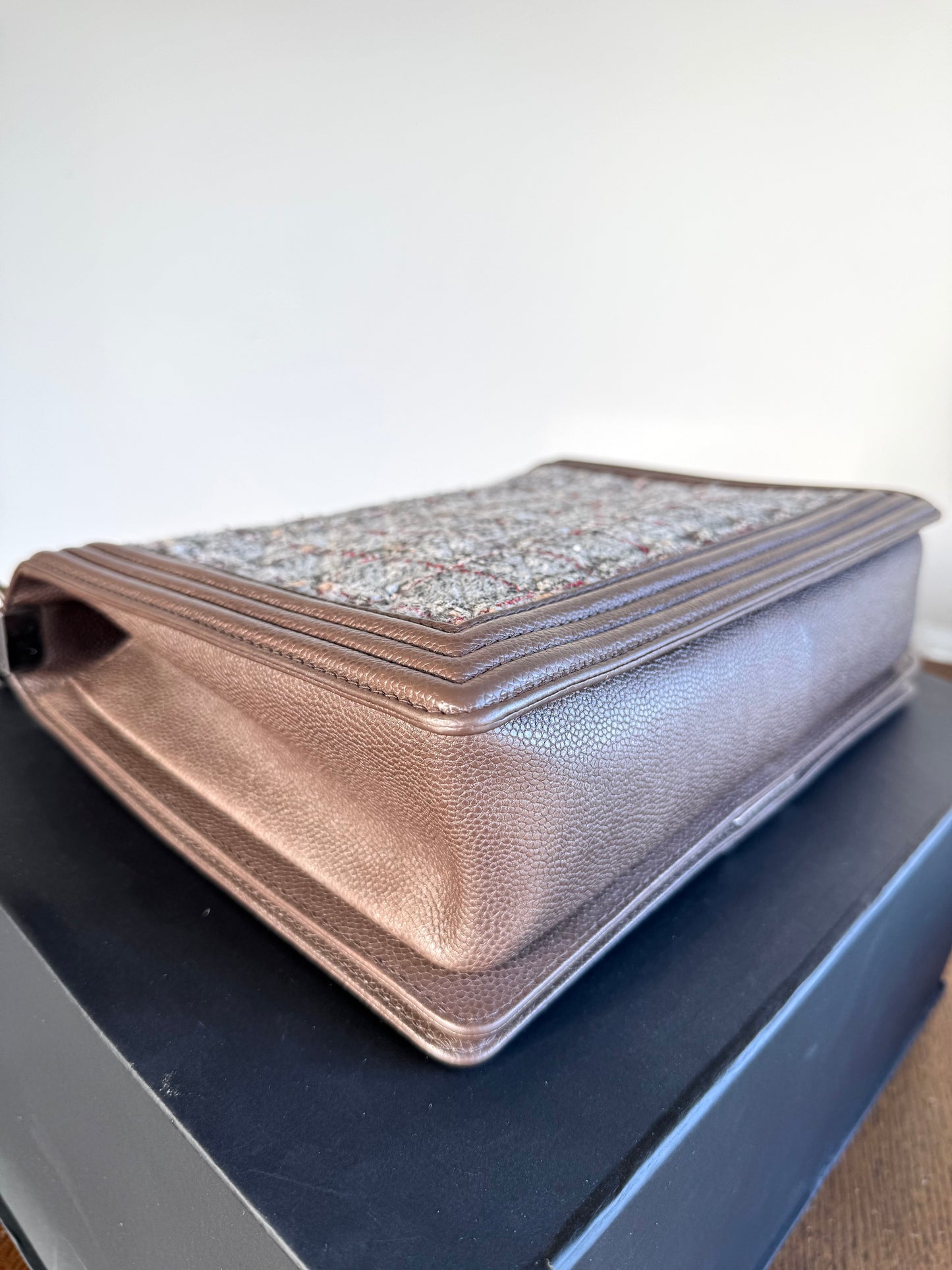 Pre-owned Chanel Boy Maxi Brown Tweed Leather Flap Bag