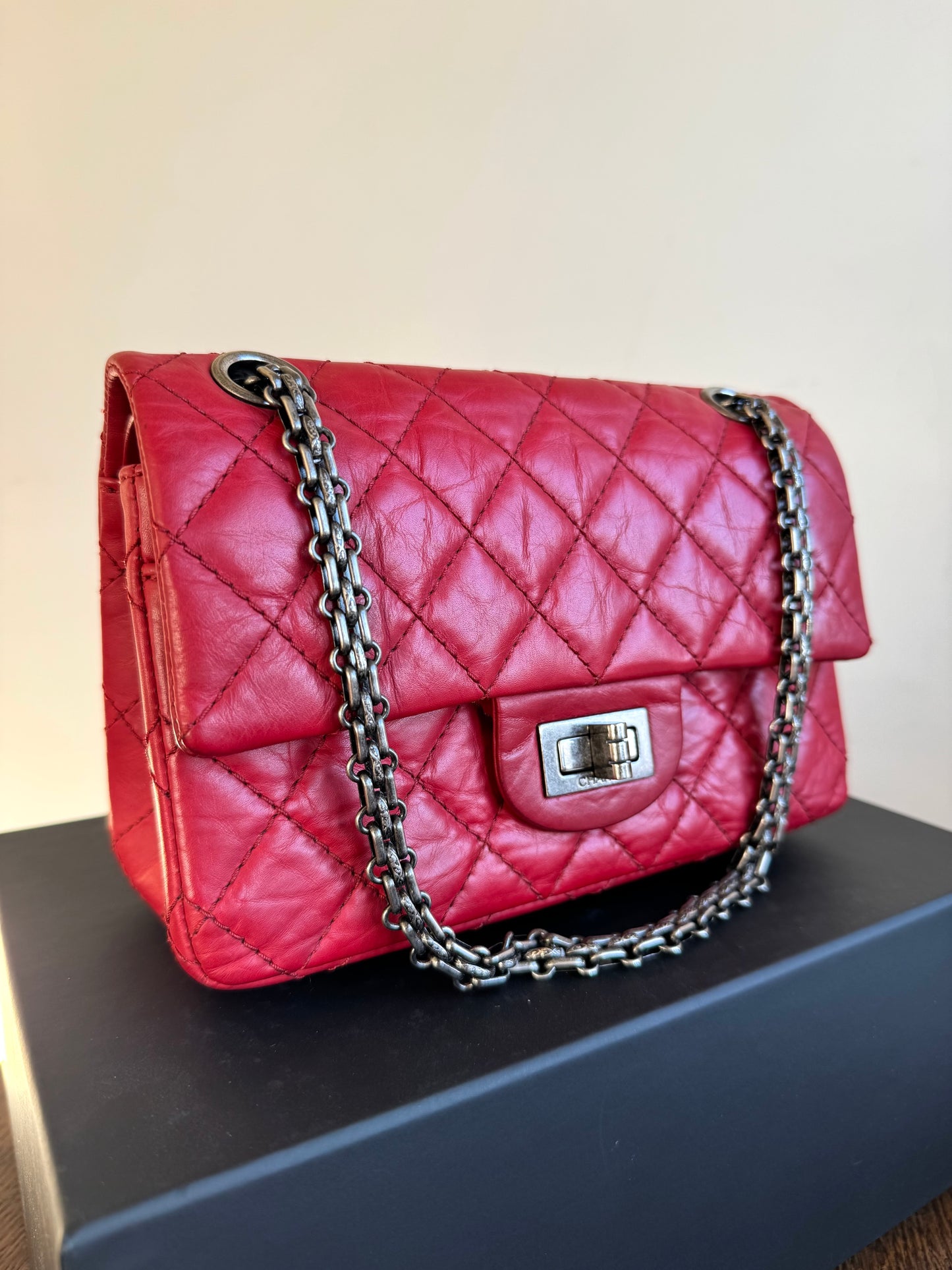 Pre-owned Chanel 2.55 Reissue Small 224 Red Leather Flap Bag