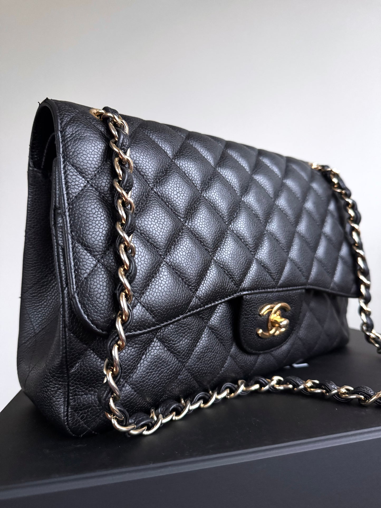 Pre-owned Chanel Timeless Classic Jumbo Black Caviar Flap Bag