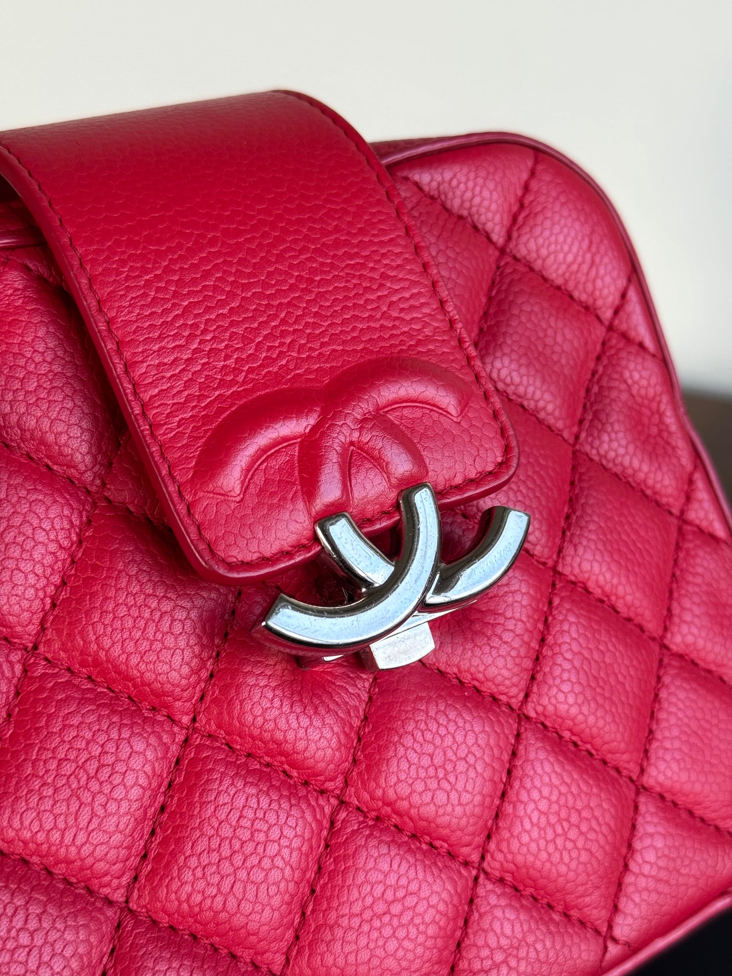 Pre-owned Chanel CC Box Mini Red Leather Camera Bag
