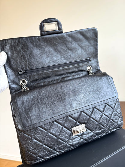 Pre-owned Chanel 2.55 Reissue Maxi 227 Black Calfskin Flap Bag