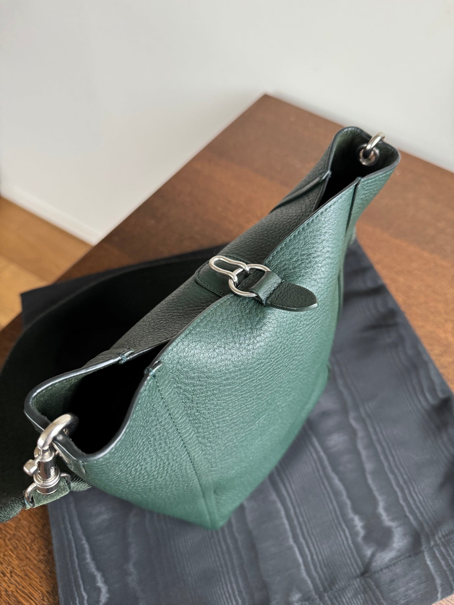 Pre-owned Céline Seau Sangle Small Dark Green Leather Tote Bag