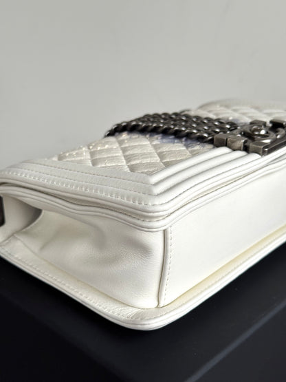 Pre-owned Chanel Boy Medium Off White Python Chain Around Flap Bag