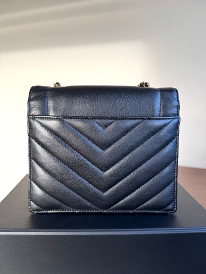 Pre-owned Chanel Chevron Envelope Black Leather Crossbody Bag