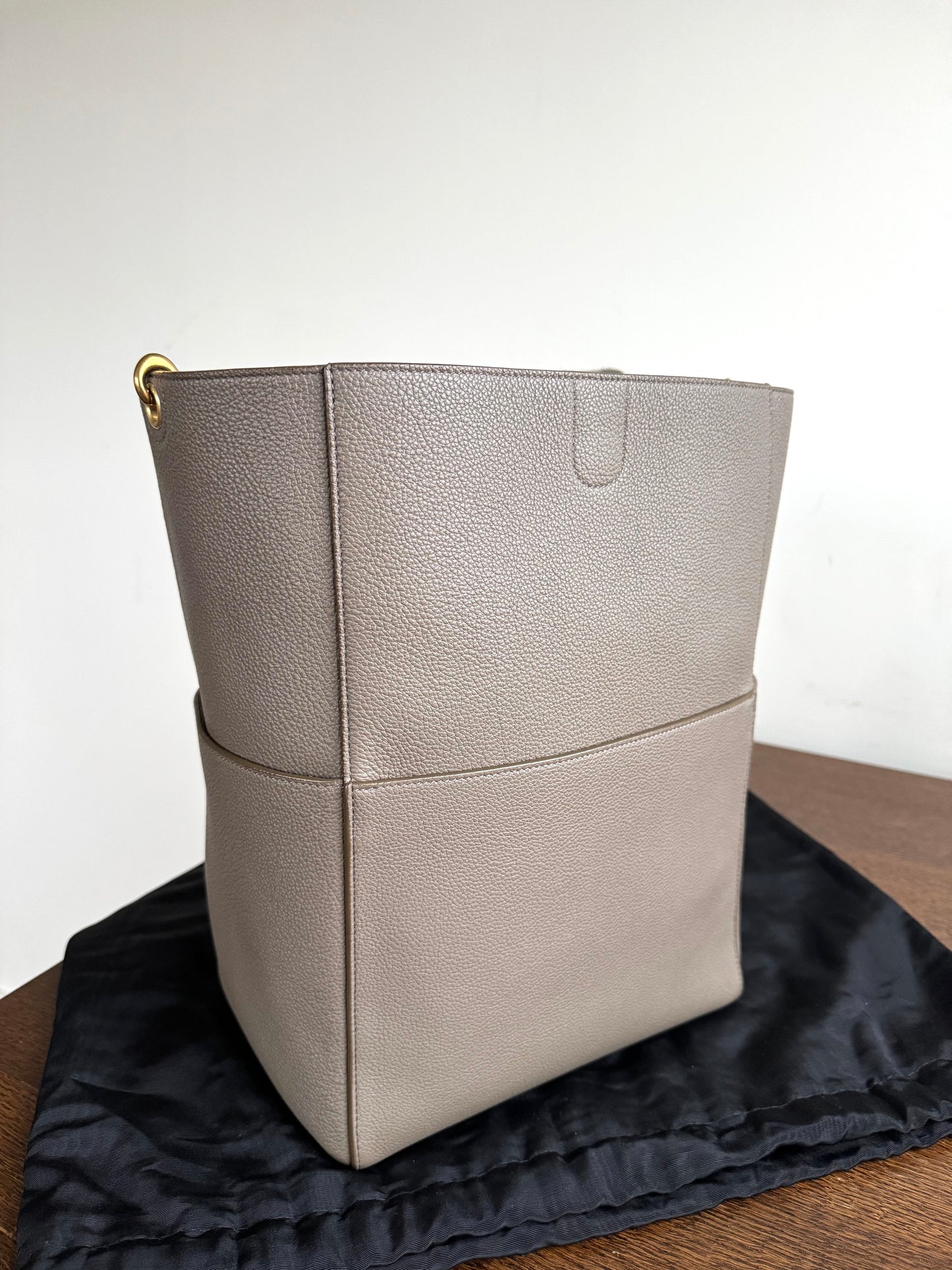Pre-owned Céline Seau Sangle Taupe Leather Tote Bag